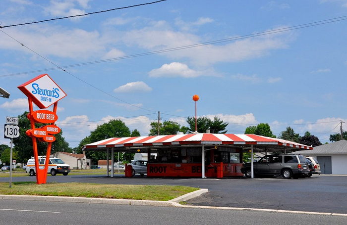 Happy Dayz Drive-In and Diner - AN EXAMPLE OF A STEWART ROOT BEER STAND FROM ANOTHER STATE